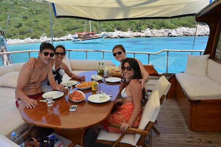 Bodrum Private Luxury Gulet Cruise – Swim, Lunch, Hidden Bays
