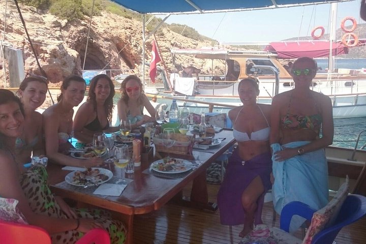 Bodrum Private Luxury Gulet Cruise – Swim, Lunch, Hidden Bays