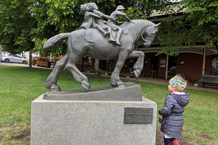 Alices Journeys Walking Tours of Daylesford 2.30pmFRI 11.30amSAT