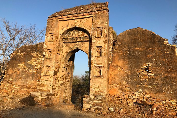 One Way Transfer From Bundi To Udaipur Drop With Chittorgarh Fort