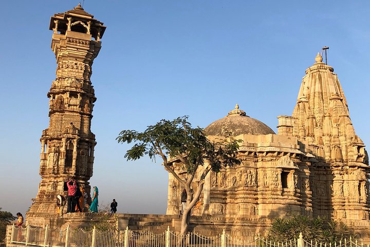 One Way Transfer From Bundi To Udaipur Drop With Chittorgarh Fort