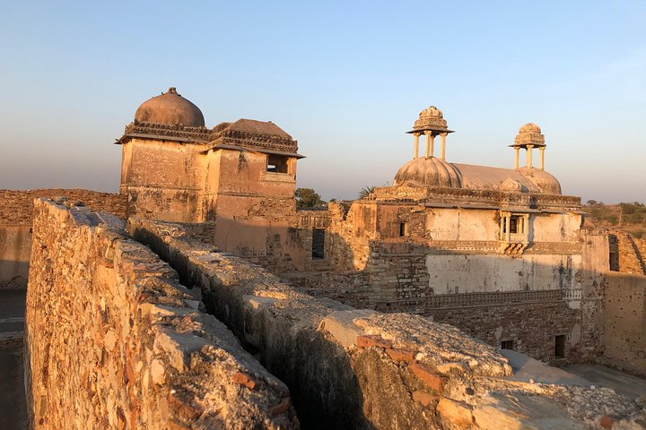 One Way Transfer From Bundi To Udaipur Drop With Chittorgarh Fort