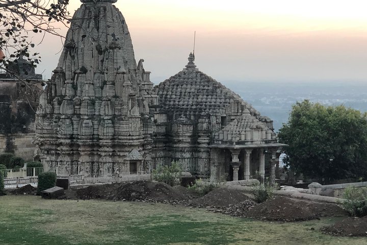 One Way Transfer From Bundi To Udaipur Drop With Chittorgarh Fort