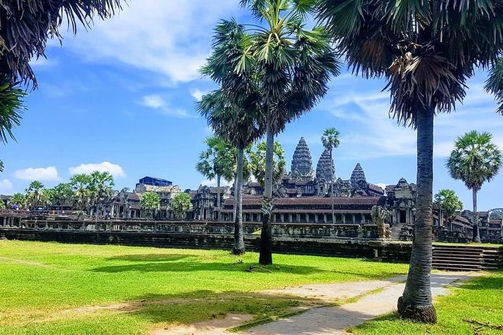 Angkor 2-Day Sunset & Sunrise Small-Group Tour