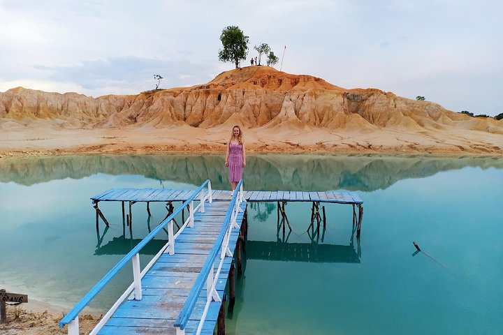 Bintan Sand Dunes and Blue Lakes Half-Day Tour with Lunch