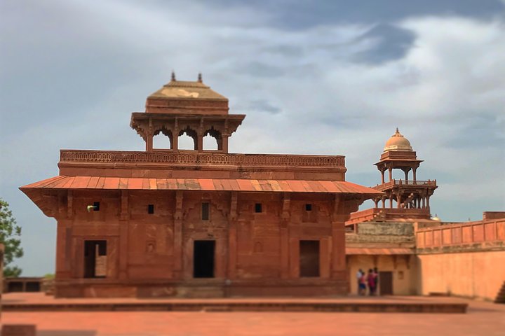 Bundi To Agra Drop Via Abhaneri Step Well's & Fatehpur Sikri