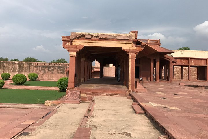 Bundi To Agra Drop Via Abhaneri Step Well's & Fatehpur Sikri