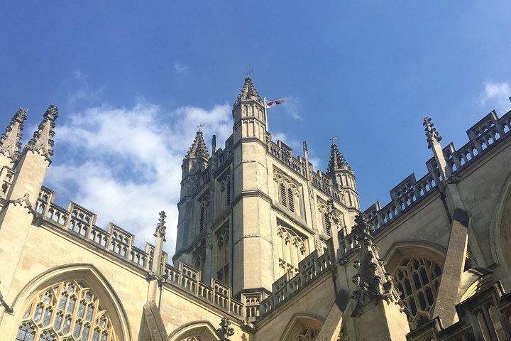 Roman Baths Entry and Walking Tour with Blue Badge Tour Guide