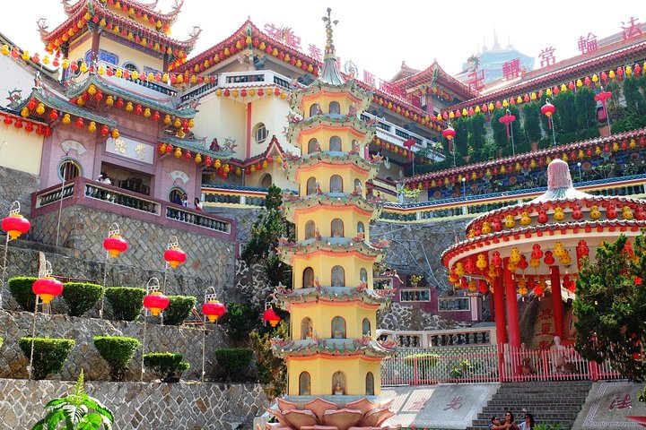 Penang Day Trip with Temple and Penang Hill Tickets (Fast Lane)