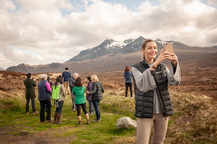 Skye and Eilean Donan Castle Small-Group Day Tour from Inverness