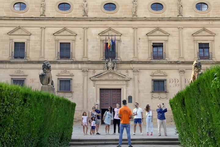 Úbeda-Baeza historical tour with Water Synagogue