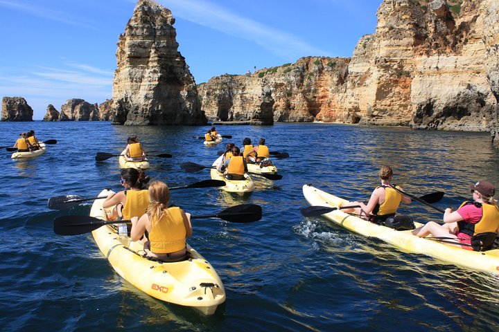 Kayak tour in Lagos to visit the caves with snorkeling.