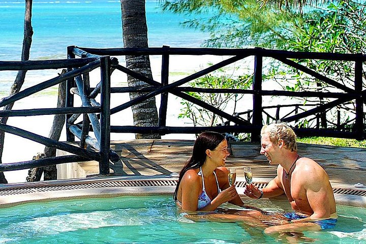 15 Days Spectacular Kenya & Tanzania Safari with Zanzibar Beach