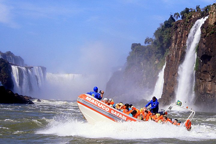 Iguassu Falls Brazilian Side: Macuco Safari, Helicopter Flight and Bird Park