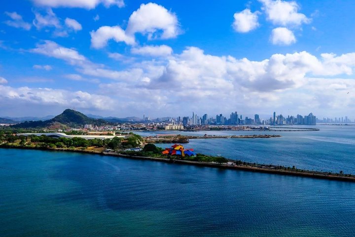 Colon Shore Excursion: Panama City and Canal Private Tour