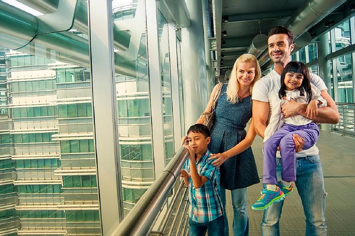 Skip the Line: Petronas Twin Towers Ticket With Skybridge Access