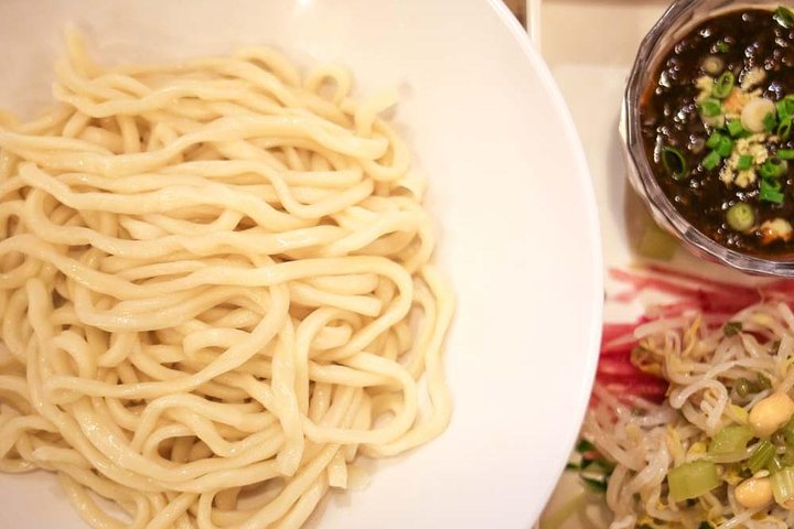 Beijing Hutong Walking Food and Beer Tour at Hidden Restaurants