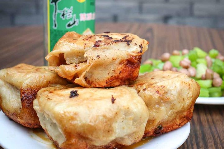 Beijing Hutong Walking Food and Beer Tour at Hidden Restaurants