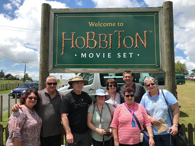 Hobbiton movie set tour and a lot more beautiful NZ sights
