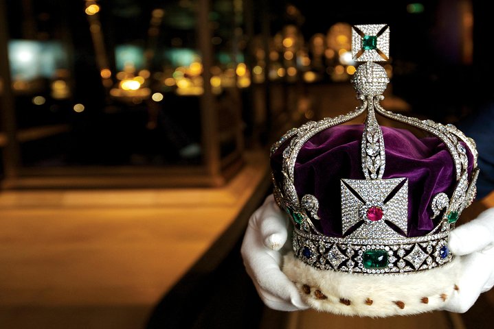 Tower of London and Crown Jewels Exhibition Day Ticket