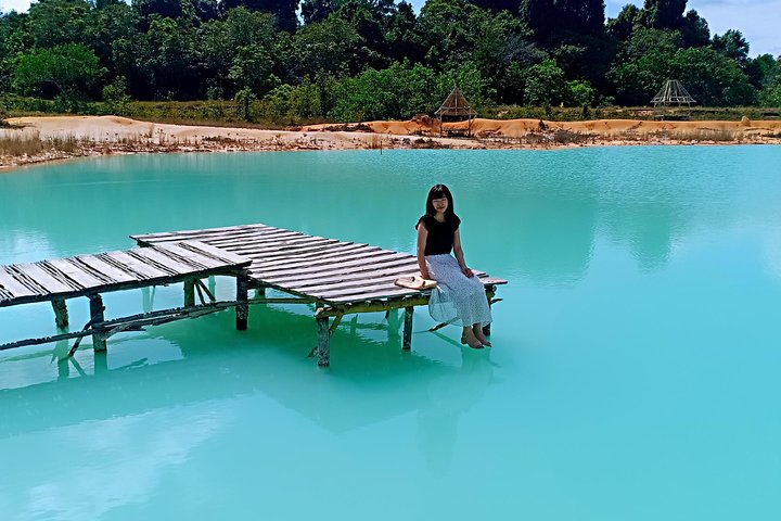 Bintan Sand Dunes and Blue Lakes Half-Day Tour with Lunch