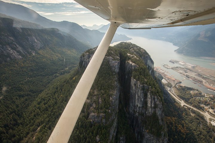 Squamish Explorer Flightseeing Tour