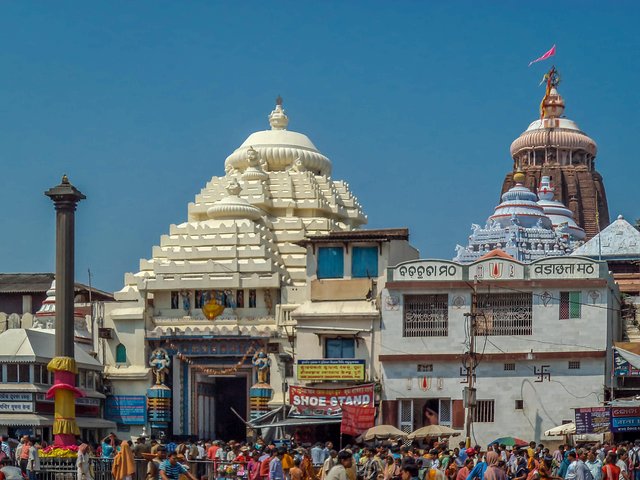 Full Day Tour of Konark Temple and Puri