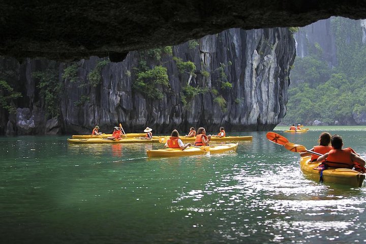 LEADING: All inclusive 3D/2N on cruises in HALONG - many options