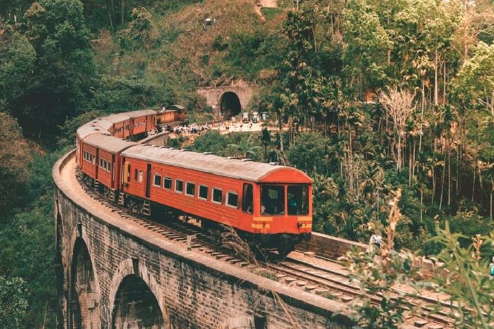 Train Tickets from Ella to Nanuoya (NuwaraEliya)