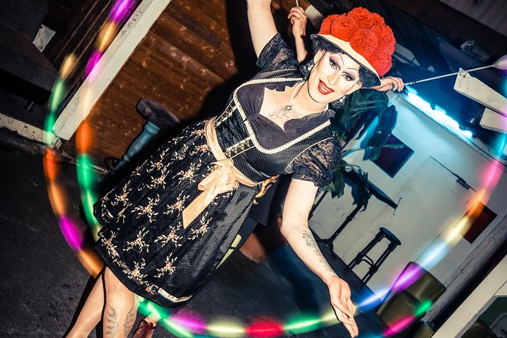 Hello there, Freiburg! - Travesty show tour with Betty BBQ