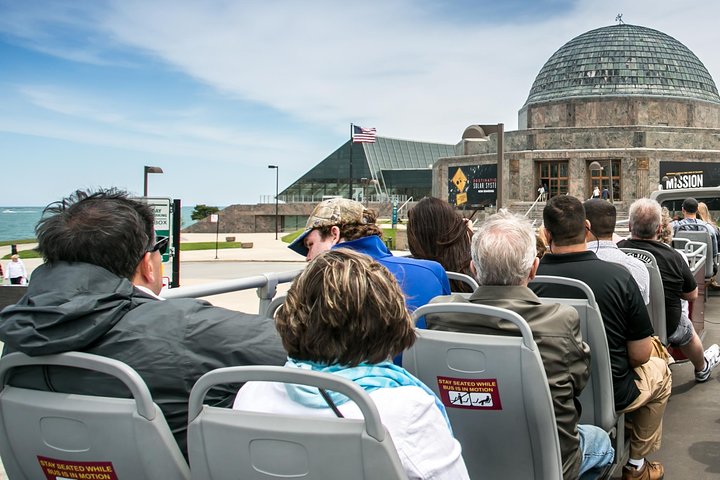 Chicago Hop-On Hop-Off Sightseeing Tour by Open-top Bus