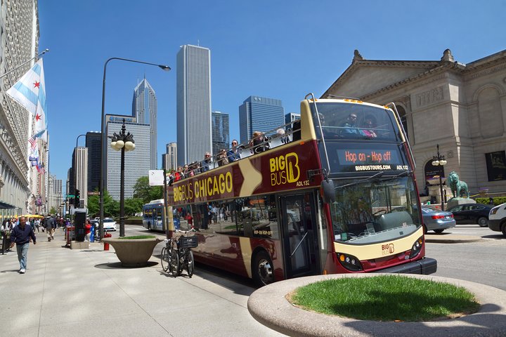 Chicago Hop-On Hop-Off Sightseeing Tour by Open-top Bus