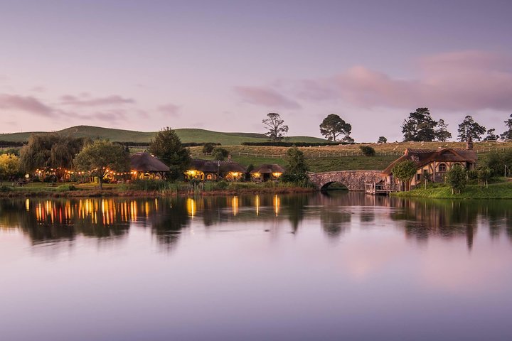 Hobbiton movie set tour and a lot more beautiful NZ sights