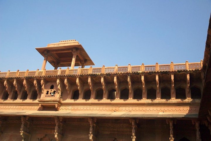 Hyderabad to Taj Mahal and Agra Fort Same Day Tour with Flights