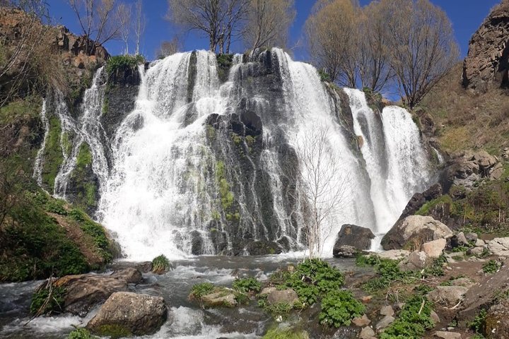 2 days - 1 night private tour to Khor Virap,Areni,Noravank,Tatev