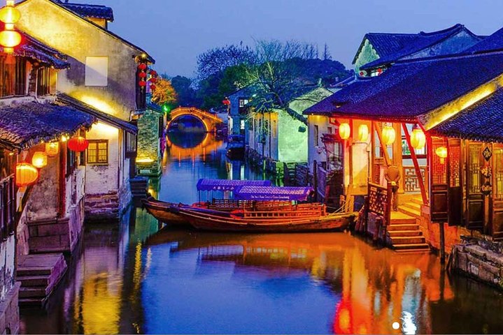 Suzhou and Zhouzhuang Water Village Private Day Tour with Lunch