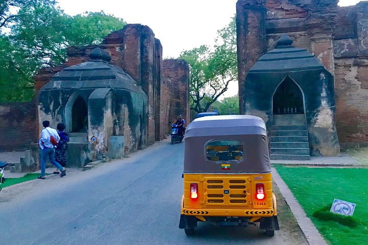 Tuk Tuk tour to Mt. Popa