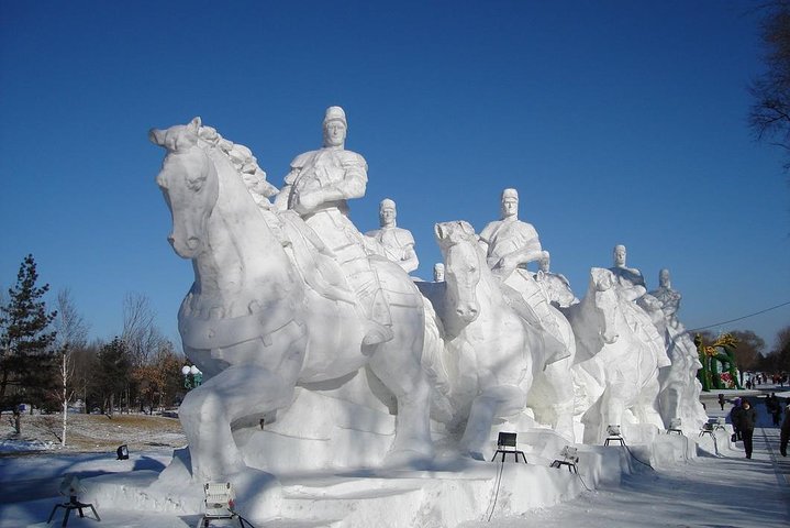 Private Full Day Transfer Service to Harbin Top Winter Attractions
