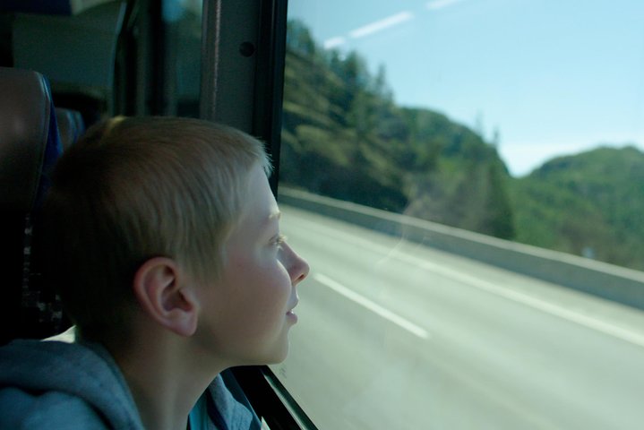 Vancouver Airport to-or-from Whistler or Squamish by Bus (Single trip)