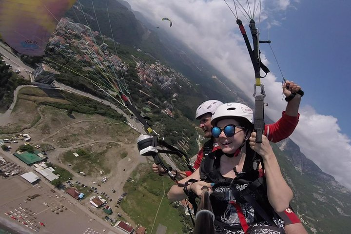 Budva: First-Time Tandem Paragliding Experience with Instructor