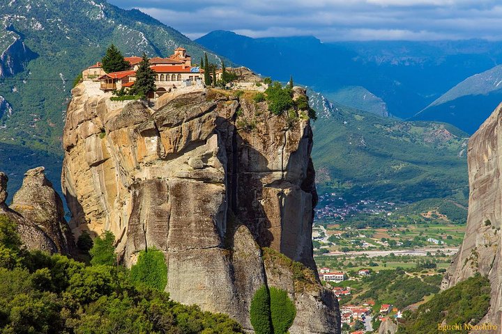 2-days rail trip from Athens to Meteora