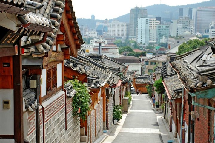 Small Group Seoul Highlight Tour opt. Hanbok & Tea Ceremony