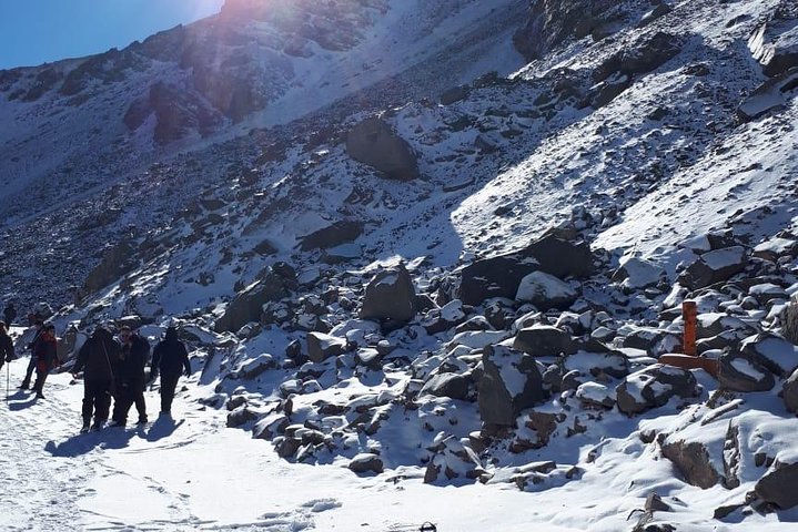 Cajon del Maipo/Embalse del Yeso, Tradition Folk Picnic included