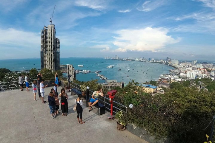 Pattaya Discovery Tour with Floating Market, View Points & Lunch