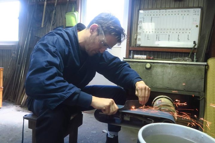 Make your own kitchen knife with a master blacksmith in Shimanto
