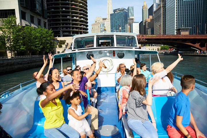 Chicago Sightseeing River and Lake Cruise