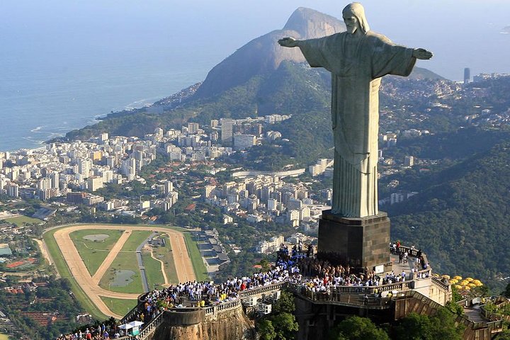 From Paraty: shared transfer to hotels in Rio de Janeiro
