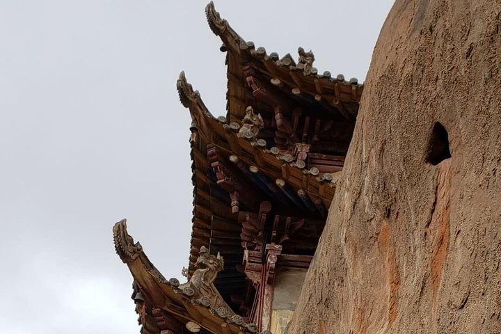 Private Day Tour: Horse Hoof Temple Grottoes and Zhangye Danxia Landform
