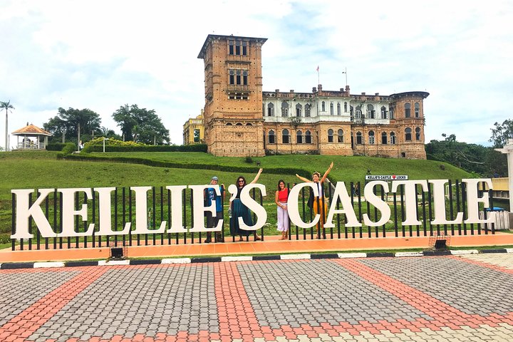 Ipoh Gua Tempurung, Caves Temples, Mirror Lake and Castle Tours