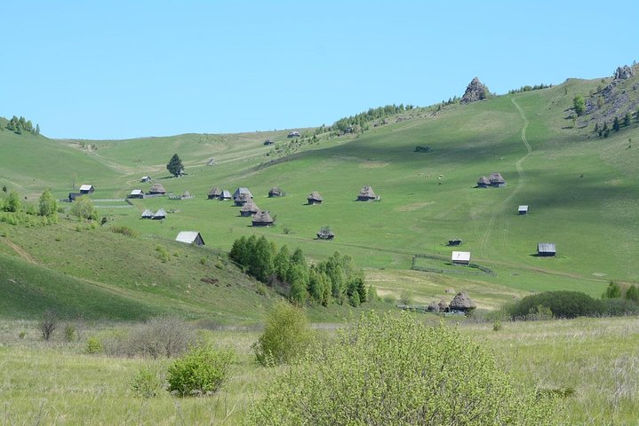 Discover Apuseni Mountains - Scarita Summit,Sipote Waterfall and Dumesti Village